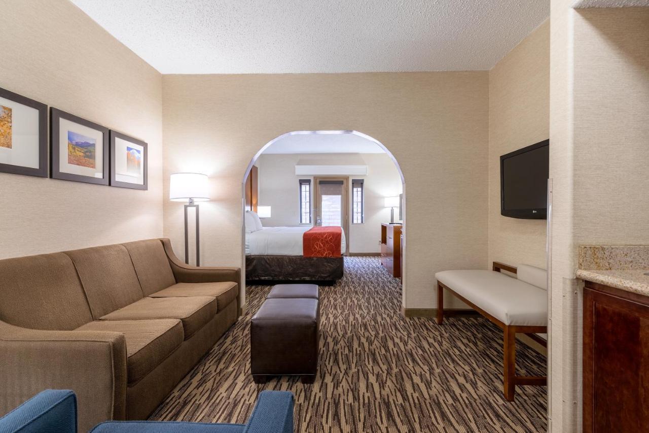 Comfort Suites Golden West On Evergreen Parkway מראה חיצוני תמונה