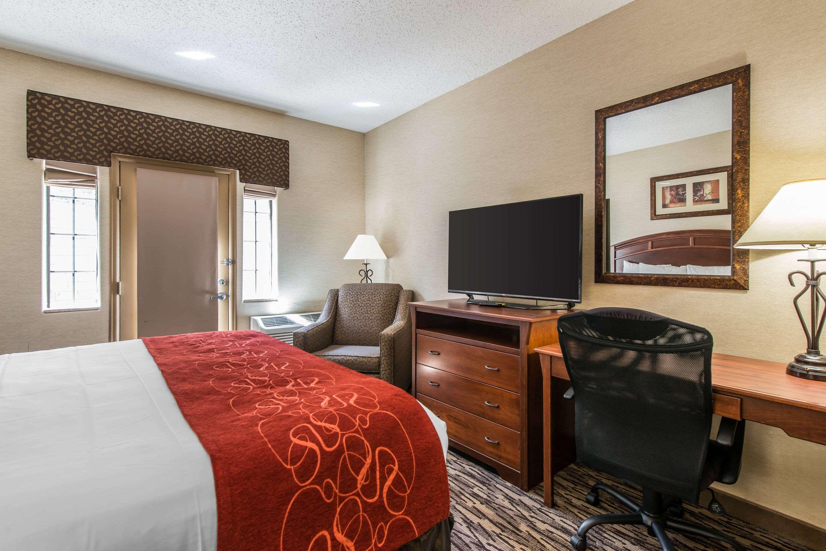 Comfort Suites Golden West On Evergreen Parkway מראה חיצוני תמונה