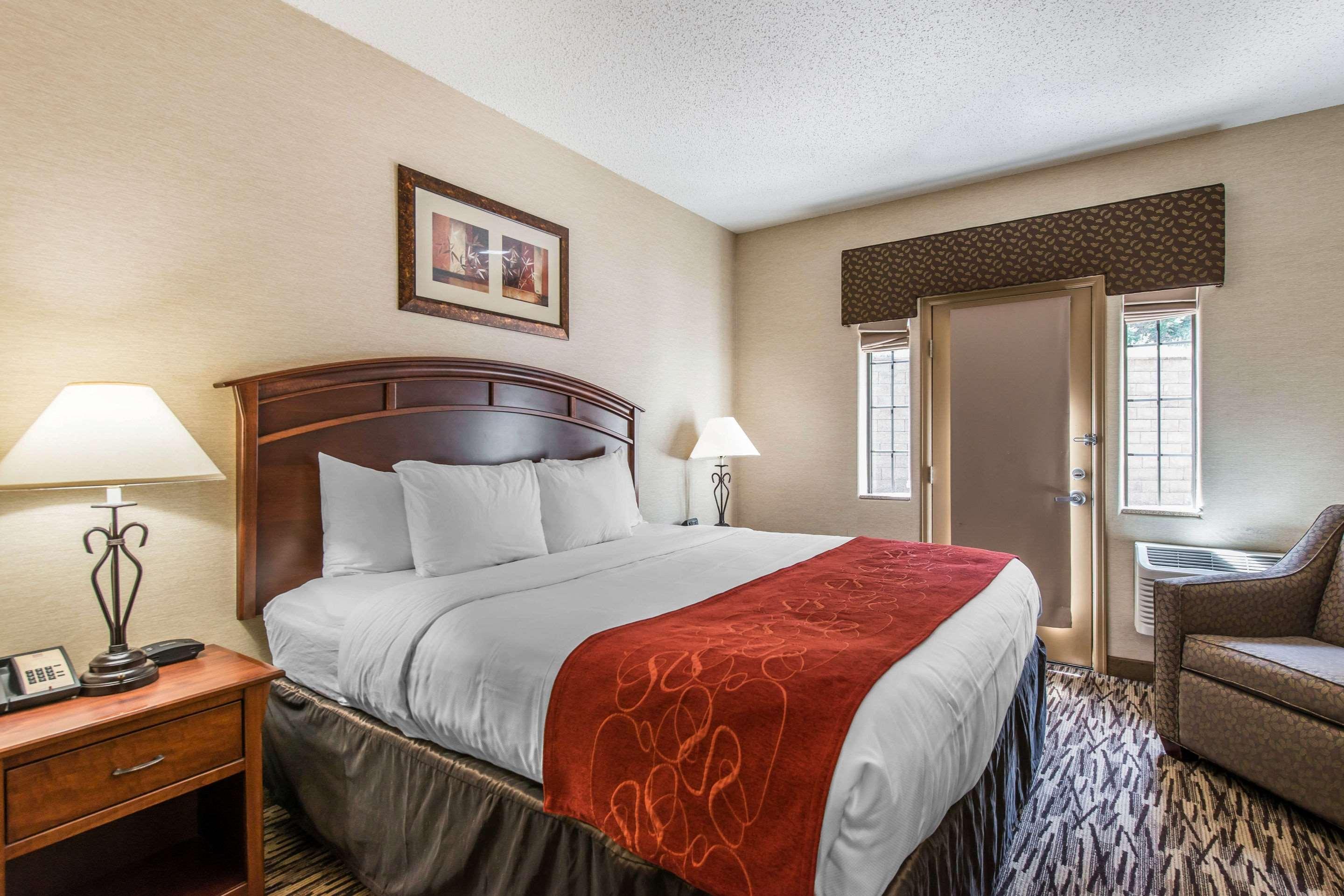 Comfort Suites Golden West On Evergreen Parkway מראה חיצוני תמונה