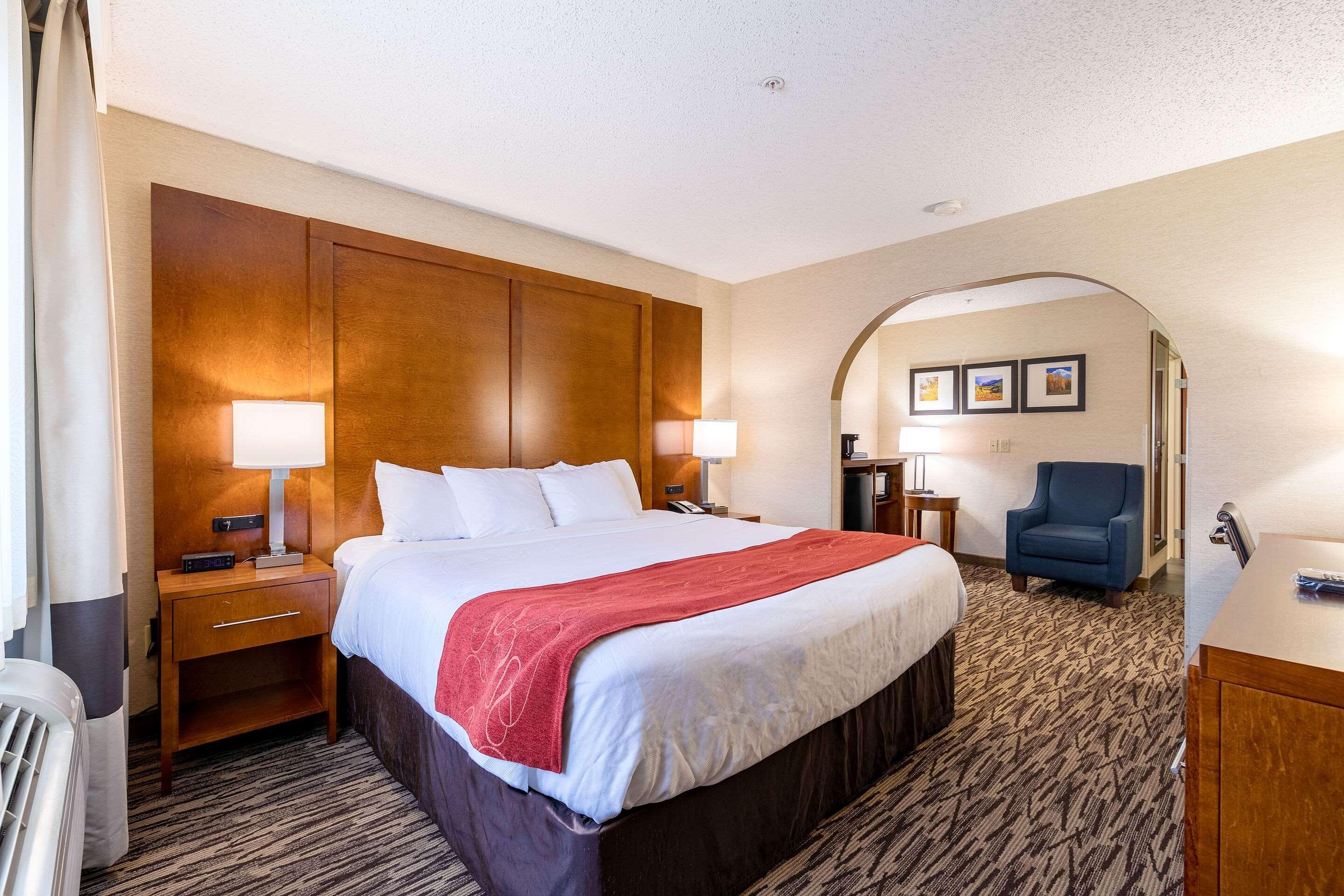Comfort Suites Golden West On Evergreen Parkway מראה חיצוני תמונה