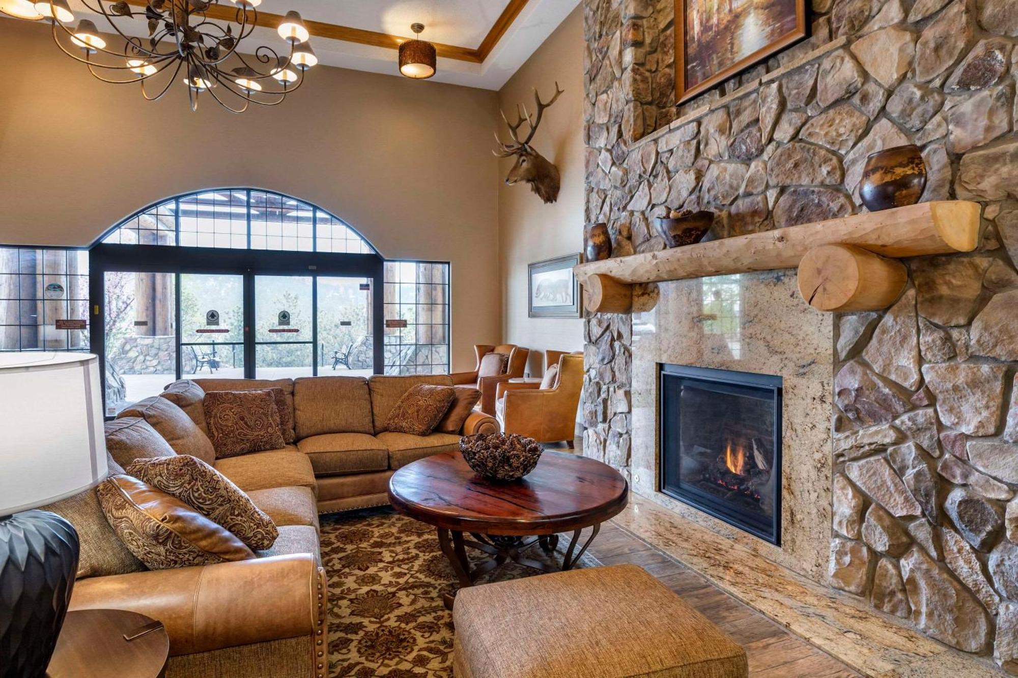 Comfort Suites Golden West On Evergreen Parkway מראה חיצוני תמונה